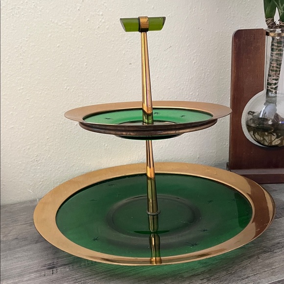 Vintage Paden City Emerald Glo two-tier glass tray  with brass & acrylic handle - Picture 5 of 5
